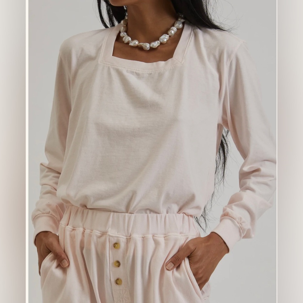 Donni square neck long sleeve tee shirt size M cotton